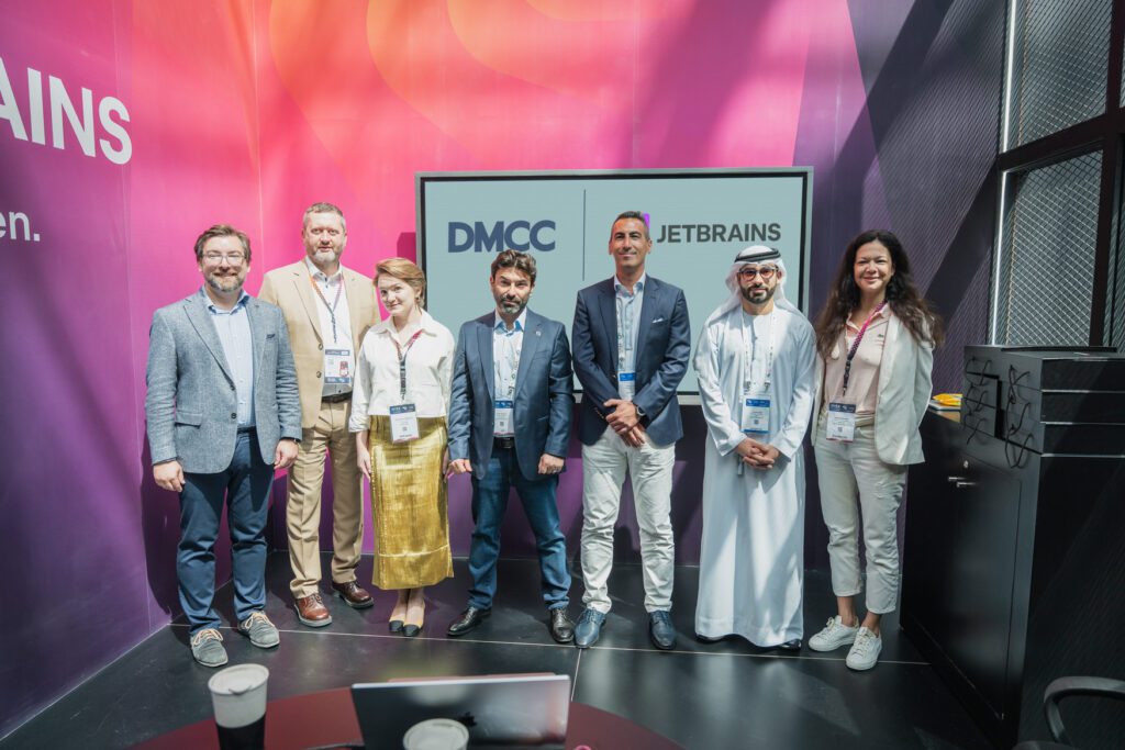 Yury Belyaev, Chief Administrative Officer and Board Member at JetBrains, exchanges the strategic collaboration agreement with Belal Jassoma, Senior Director, DMCC at GITEX Global in Dubai